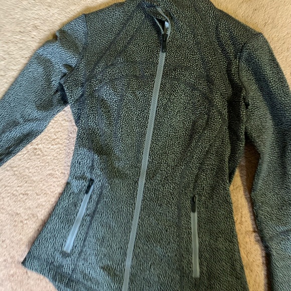 Lululemon zip up - Picture 2 of 3